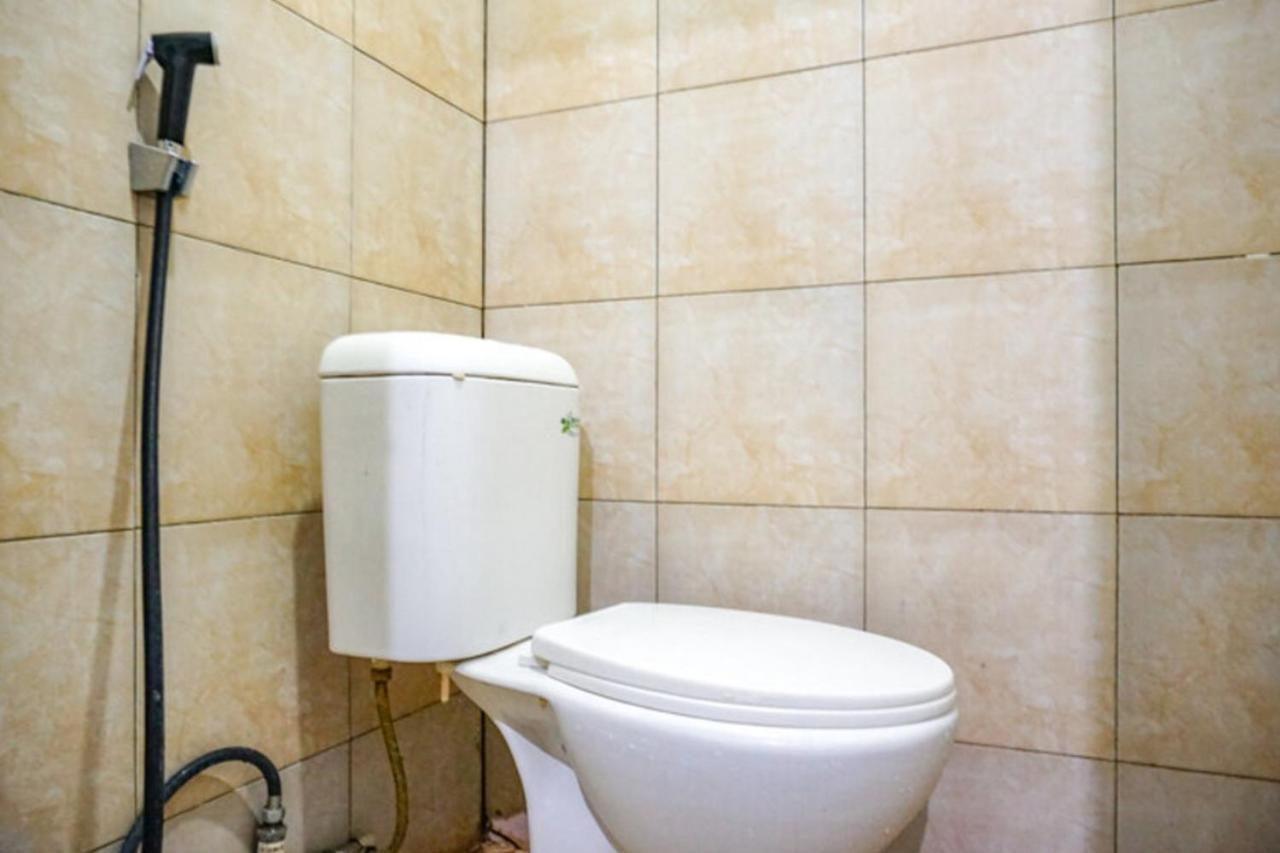 ホテル レッドドアーズ ニア ペニンバンガン ビーチ シンガラジャ Singaraja エクステリア 写真